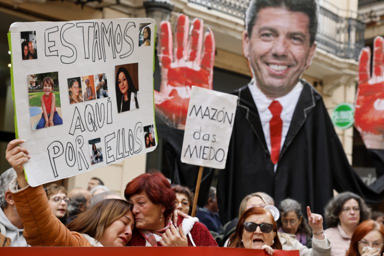 Les víctimes de la DANA impulsen mocions als ajuntaments per a exigir l’acta de Mazón