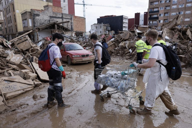 La jutgessa rebutja considerar víctima de la dana a una voluntària que va al·legar lesions
