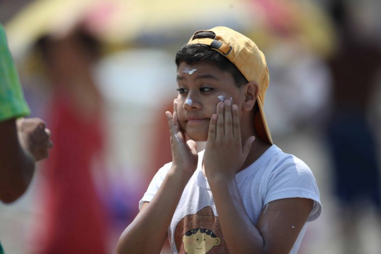 Sanitat ordena retirar un lot de la crema solar Grat SPF-50 per una substància prohibida