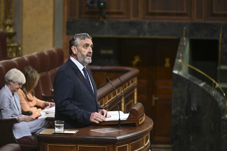 El PP exigix al PSPV una rectificació per al·lusions al nazisme en Les Corts