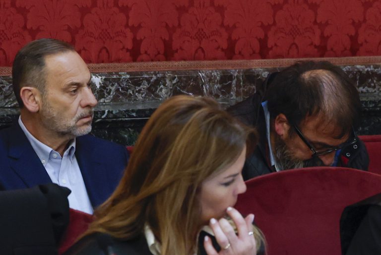 La primera setmana del juí a Ábalos destapa l’anomenada Espanya dels endolls