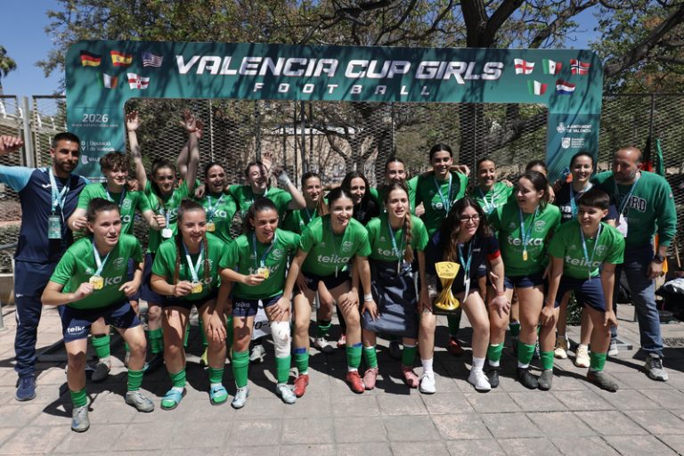 El Arrels, equip nascut després de la dana, conquesta la València Cup Girls en els penals