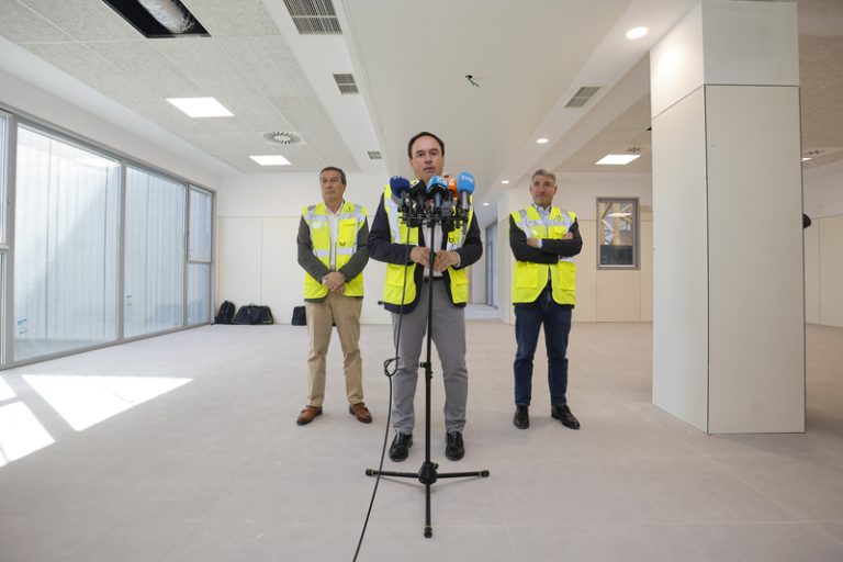Pérez Llorca avisa de caos als ajuntaments per la regularització extraordinària d’immigrants