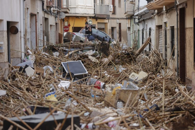 El Consell rep 330 sol·licituds d’ajuda per morts i grans discapacitats de la dana
