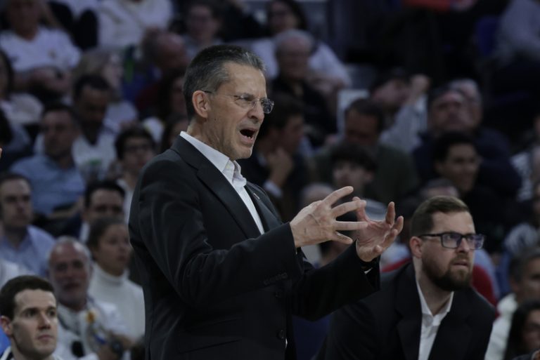 El València Basket firma una segona plaça històrica en Eurolliga després de véncer al Dubai Basketball