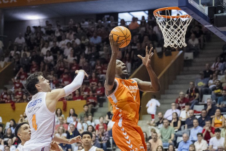 El València Basket patix a Girona per a encadenar la seua octava victòria consecutiva