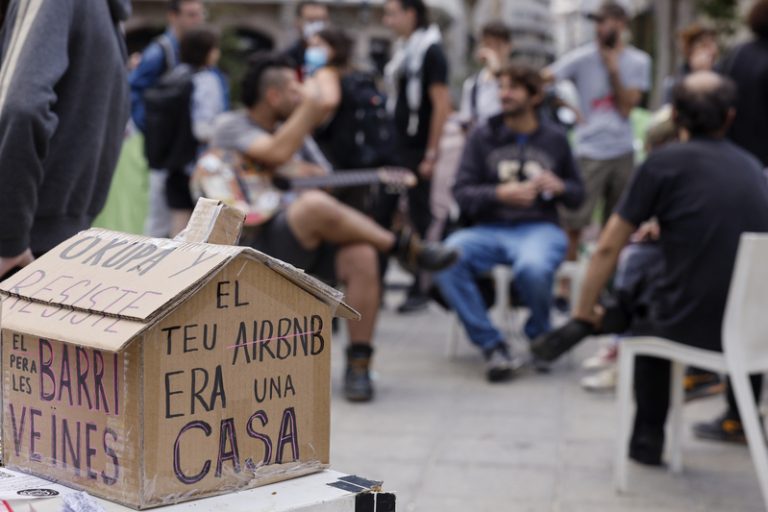 Més de la mitat de les vivendes llogades per particulars a València està en mans de multiarrendadors