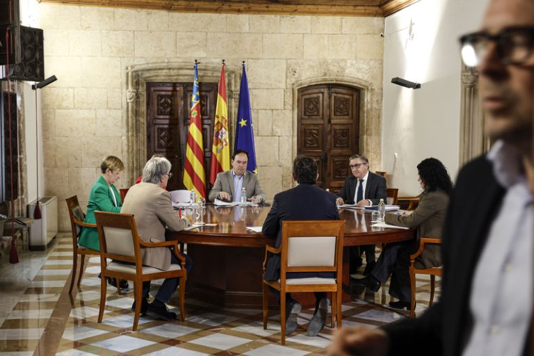 CCOO reclama a la Generalitat aplicar enguany la jornada de 35 hores al personal públic