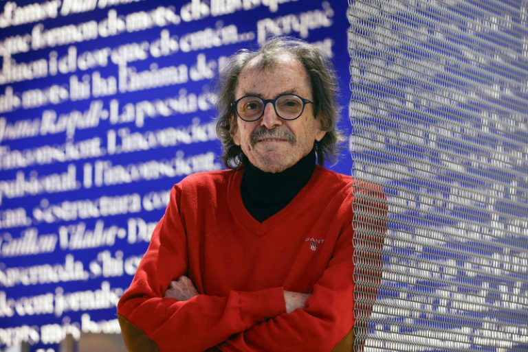 Gandia decreta tres dies de dol oficial per la mort del poeta Josep Piera