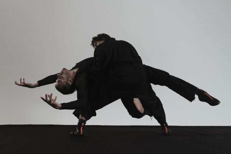 Dansa València porta la dansa contemporània a L’Albufera i estrena una versió de Les filles de Bernarda Alba