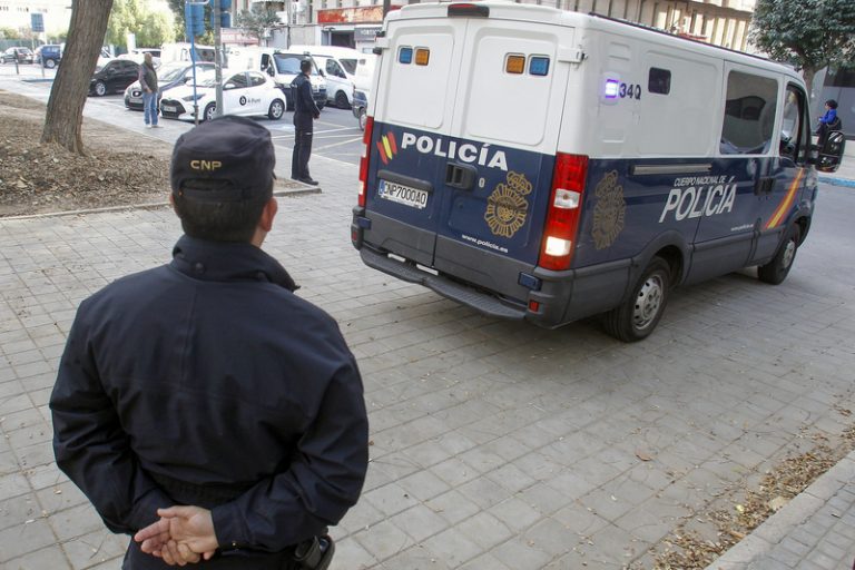 Sis mesos de presó per a un jove per agredir sexualment a una menor a Alacant