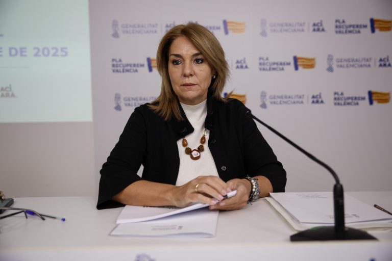 Camarero destaca l’aposta del Consell per revitalitzar el barri Miguel Hernández d’Alacant