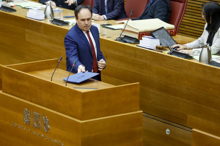 Pérez Llorca nega retallades en el jutjat de la dana després de les crítiques de Compromís