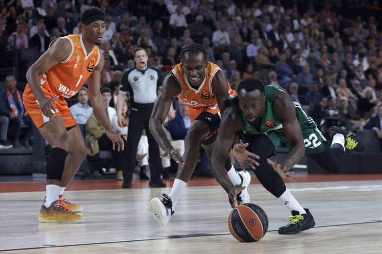 Nunn amarga al València Basket en un final d’infart en l’Eurolliga