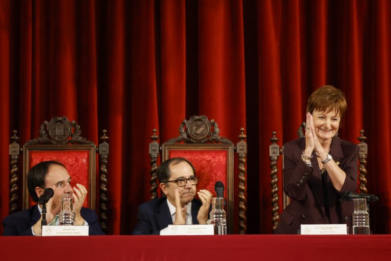 Juan Luis Gandia assumix el rectorat de la Universitat de València reivindicant humanisme, ciència i compromís cívic