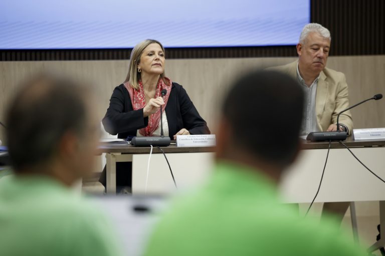 Educació enviarà el dilluns la seua nova proposta per a intentar frenar la vaga indefinida del professorat