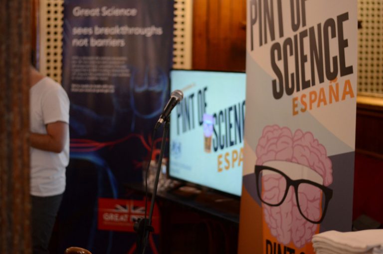 La ciència pren els bars en l’onzena edició de Pint of Science a Espanya