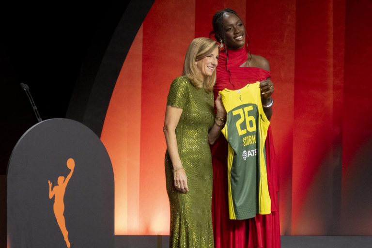 Els directius de la WNBA projecten a Awa Fam com la gran estrela debutant a cinc anys vista