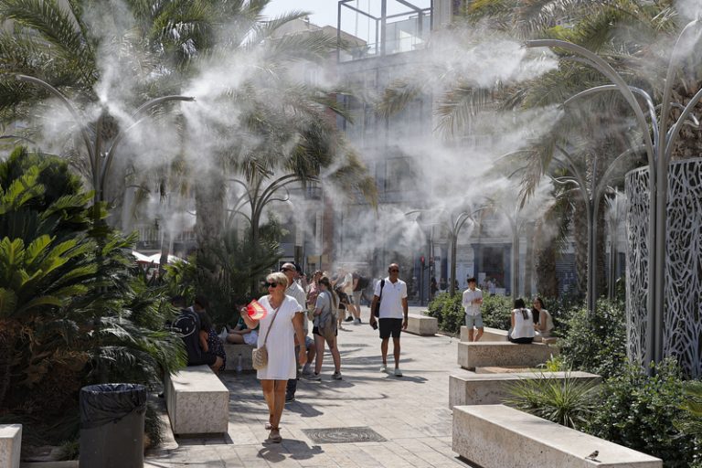 La calor es dispara en la Comunitat Valenciana des del dijous amb nits tropicals en el litoral