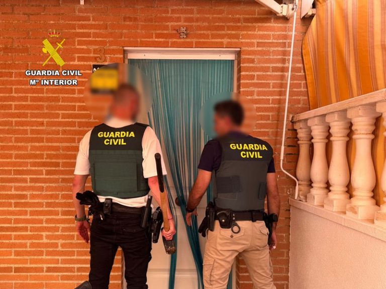 Entra a la presó per estafar 30.000 euros amb una falsa empresa de tendals a Santa Pola