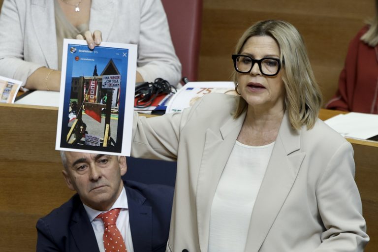 Educació s’obri a totes les reunions necessàries per a tancar un acord amb el professorat en vaga