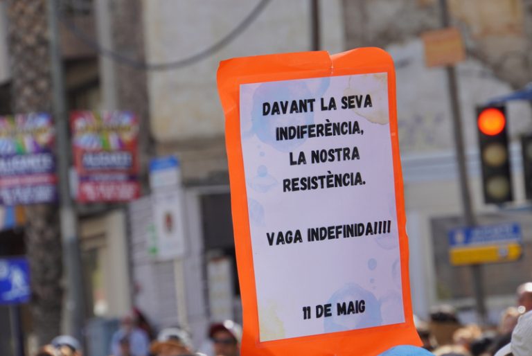 Quasi 40 directors d’instituts de Castelló donen suport a la vaga indefinida i advertixen de possibles dimissions