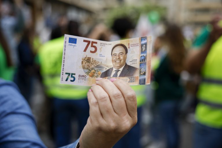El TSJCV manté els servicis mínims per a la vaga indefinida de docents