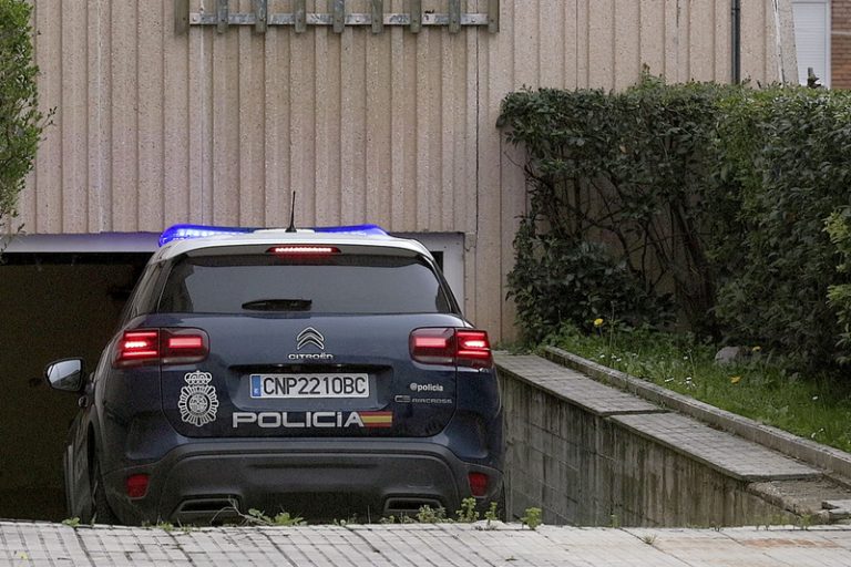 Juí a Alacant a un home acusat de forçar a una dona a consumir drogues i agredir-la sexualment