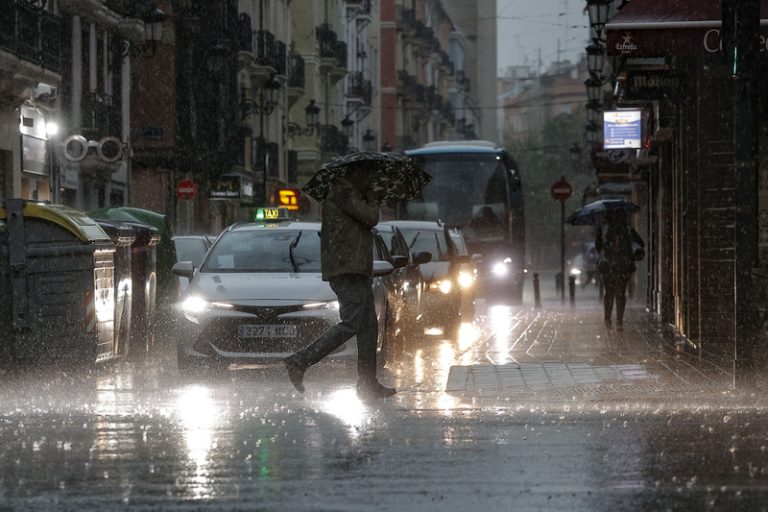 Aemet activa l’avís groc per pluges intenses i tempestes a l’interior de València i nord de Castelló