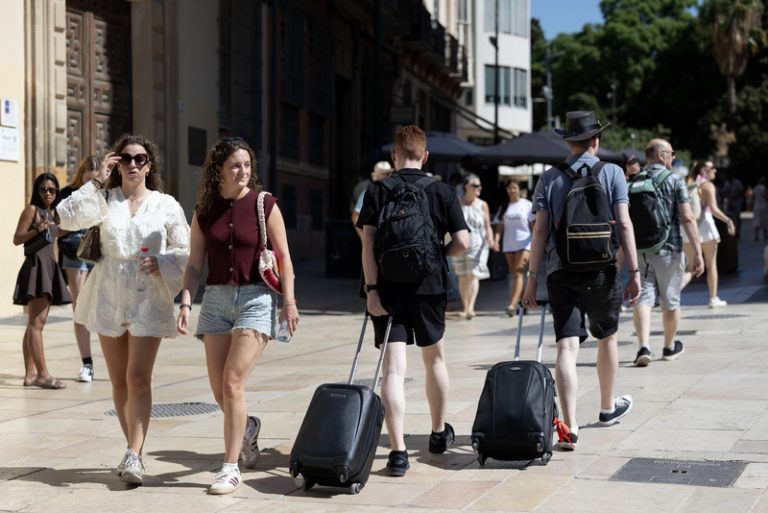 Les nits d’hotel pugen un 2,7% fins a abril per l’estirada de la Setmana Santa
