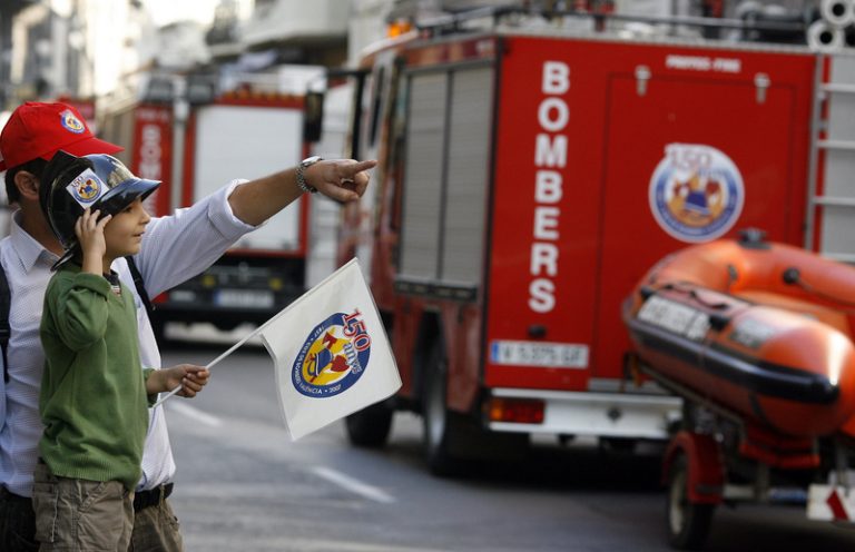 Més de 1.600 aspirants s’examinen per a entrar en el cos de Bombers de València