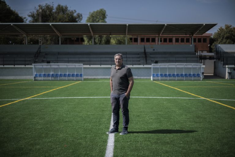 Gomar preveu la ràpida reconstrucció del camp de Paiporta i veu estancat el de Bugarra