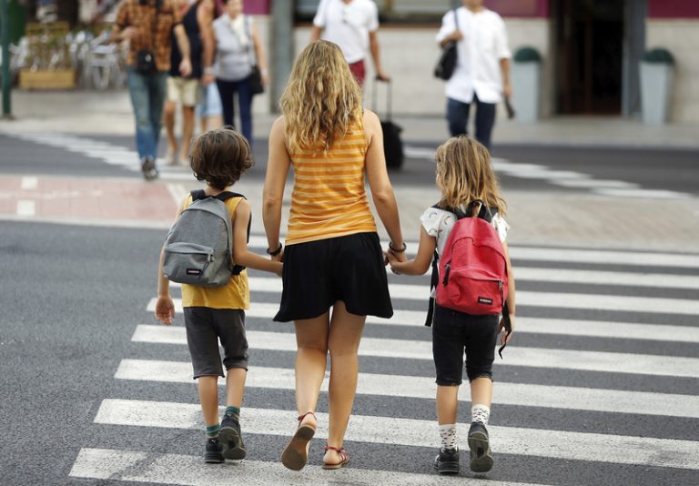 Les escoles infantils valencianes es mobilitzen per menys alumnes per aula i salaris dignes
