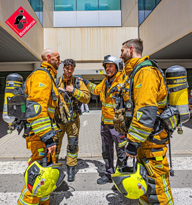 La investigació de l’incendi a l’Hospital de Torrevieja descarta una fallada tècnica i se centra en el factor humà
