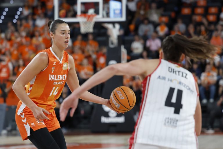 Raquel Carrera afronta el seu salt a la WNBA amb Nova York Liberty després del títol de Lliga amb València Basket