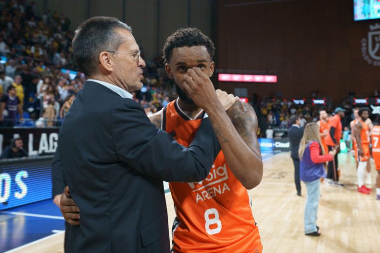 Pedro Martínez destaca la professionalitat de Montero malgrat els rumors sobre Olympiacos