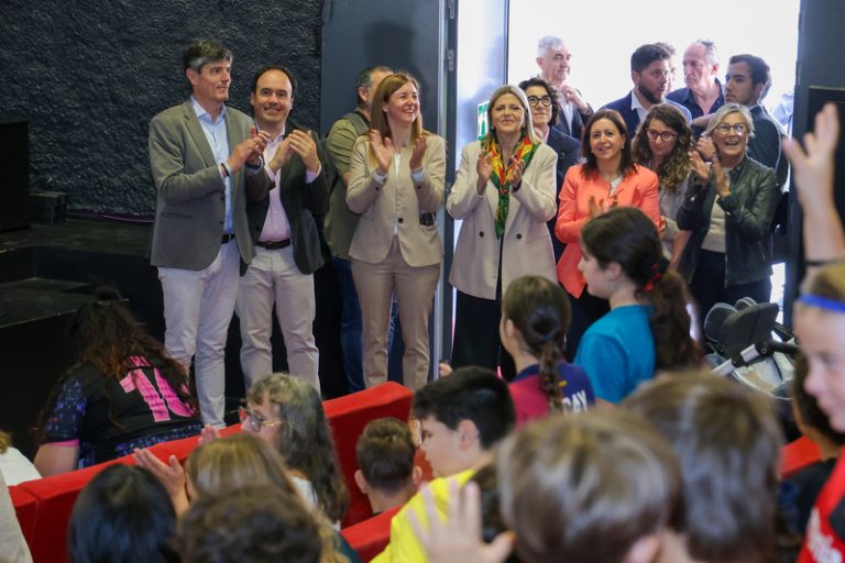 Pérez Llorca reforça la integració de les arts a les aules com a via d’inclusió de l’alumnat