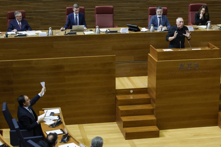 PP i Vox bloquegen la tramitació de la taxa turística en Les Corts Valencianes