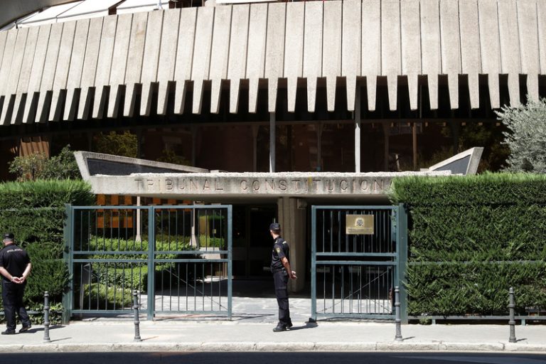 El Constitucional admet a tràmit el recurs del Govern contra la Llei Trans valenciana