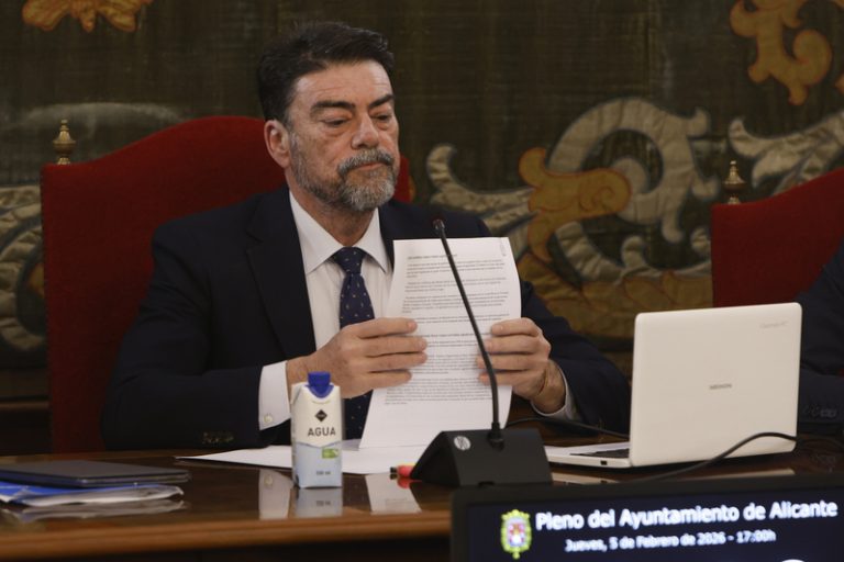 L’equip de govern d’Alacant resta importància a la citació de Barcala en Les Corts per les vivendes de la Platja de Sant Joan