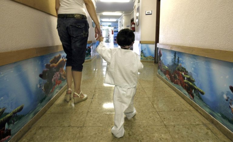 Lleones, el documental que visibilitza als menors hospitalitzats en soledat