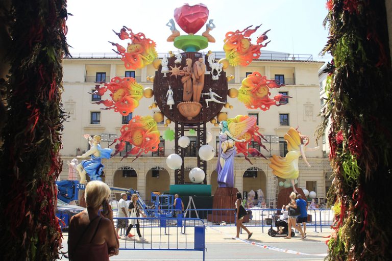 Més de 4.600 agents reforçaran la seguretat en les Fogueres d’Alacant 2026