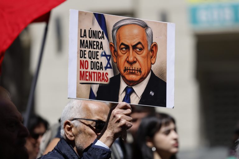 Una marxa recorre València contra el genocidi en Palestina i reclama boicot a Israel