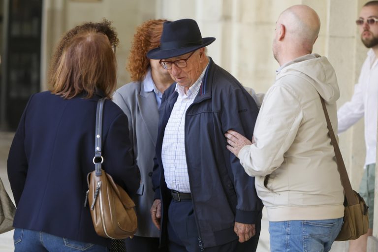 Nou ajornament en la lectura de conclusions del juí a Julio de España per agressió sexual