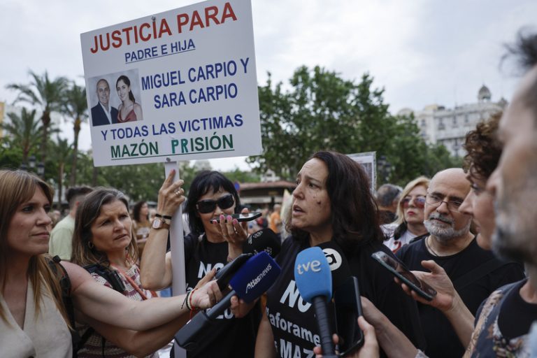 Nova manifestació a València exigix retirar l’acta de diputat a Carlos Mazón per la gestió de la dana