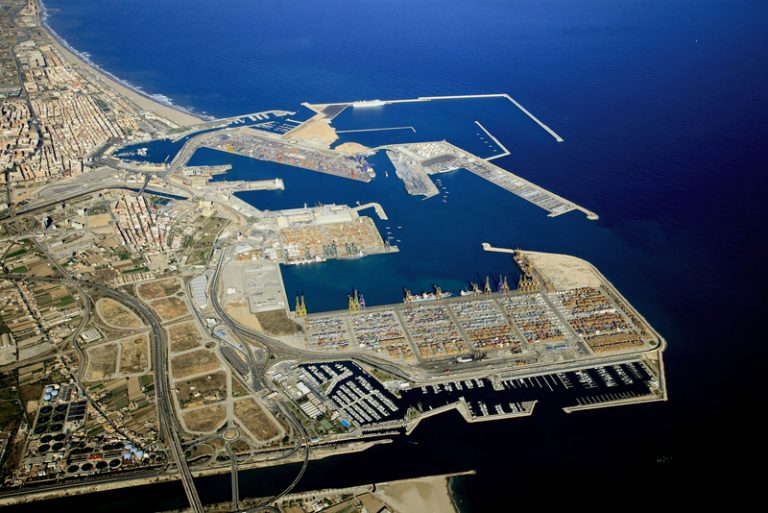 Valenciaport licita per 4,4 milions un nou centre de repartiment elèctric en el port