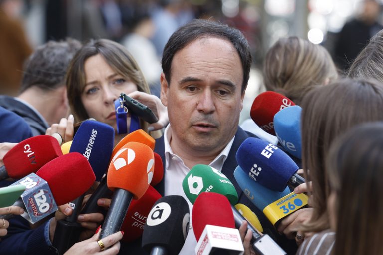 Pérez Llorca urgix al PSOE a convocar eleccions generals si vol parlar de moralitat