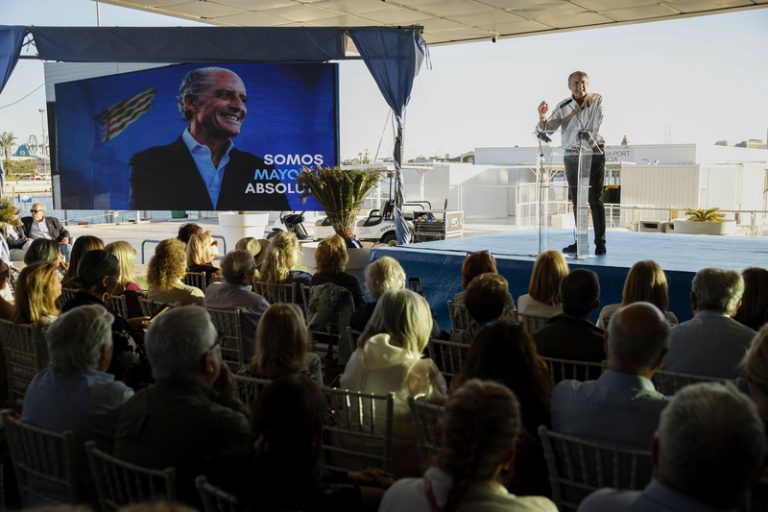 Francisco Camps arranca la seua campanya per a liderar el PPCV amb la promesa de recuperar el govern