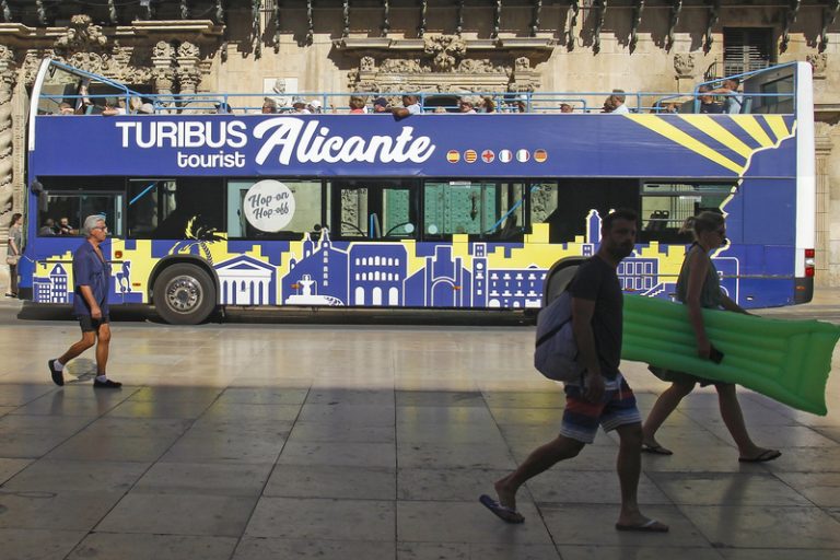 Costa Blanca reforça la seua estratègia per a atraure al turista nord-americà