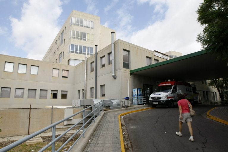 A l’espera de la tercera PCR de la dona aïllada per sospita de hantavirus a Alacant